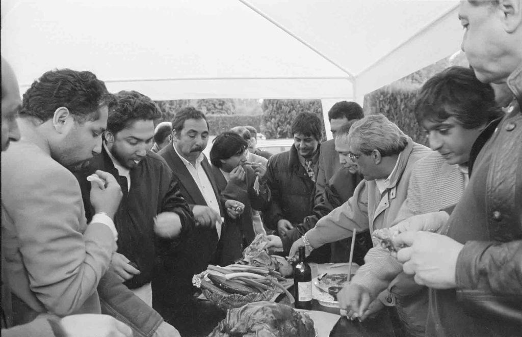 pomana, repas sacré partage cimetière