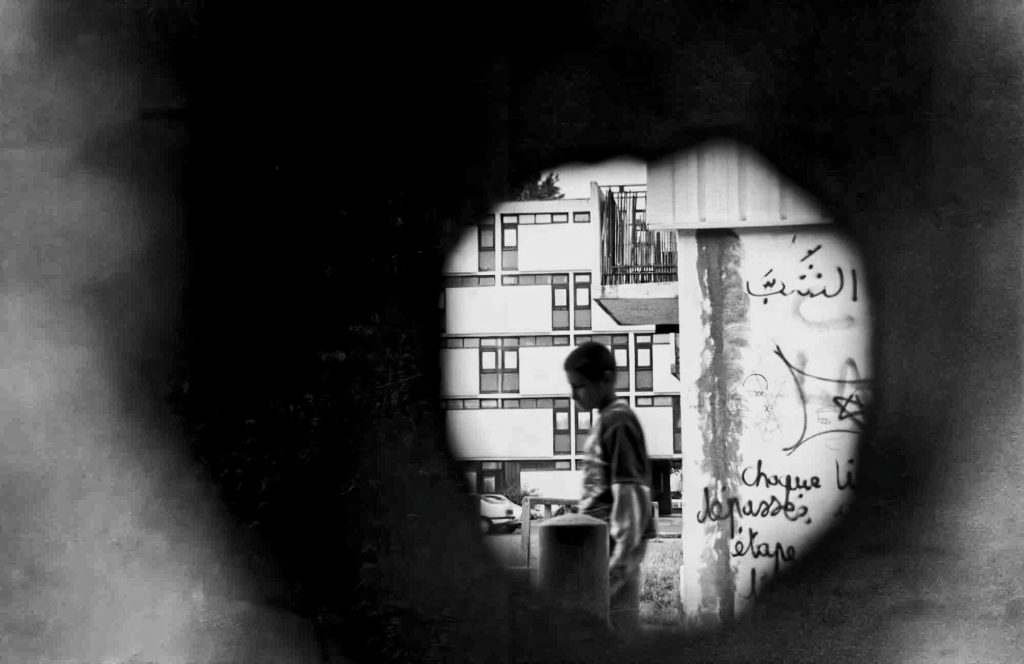 La Cité Pierre Montillet, située dans le quartier Sud du Blanc-Mesnil, a été construite par l'architecte d'origine grecque Georges Candilis1 en 1956-57 pour le compte du bailleur Emmaüs Habitat. Entre 1999 et 2012, la cité a fait l'objet d'une rénovation urbaine intense avec des démolitions-reconstructions, et tous les bâtiments ayant été construits à l'origine ont été rasés un par un. 
Depuis 2011, de nouveaux bâtiments, plus contemporains et plus bas, ont fait leur apparition à l'emplacement des anciens bâtiments datant des années 1950.