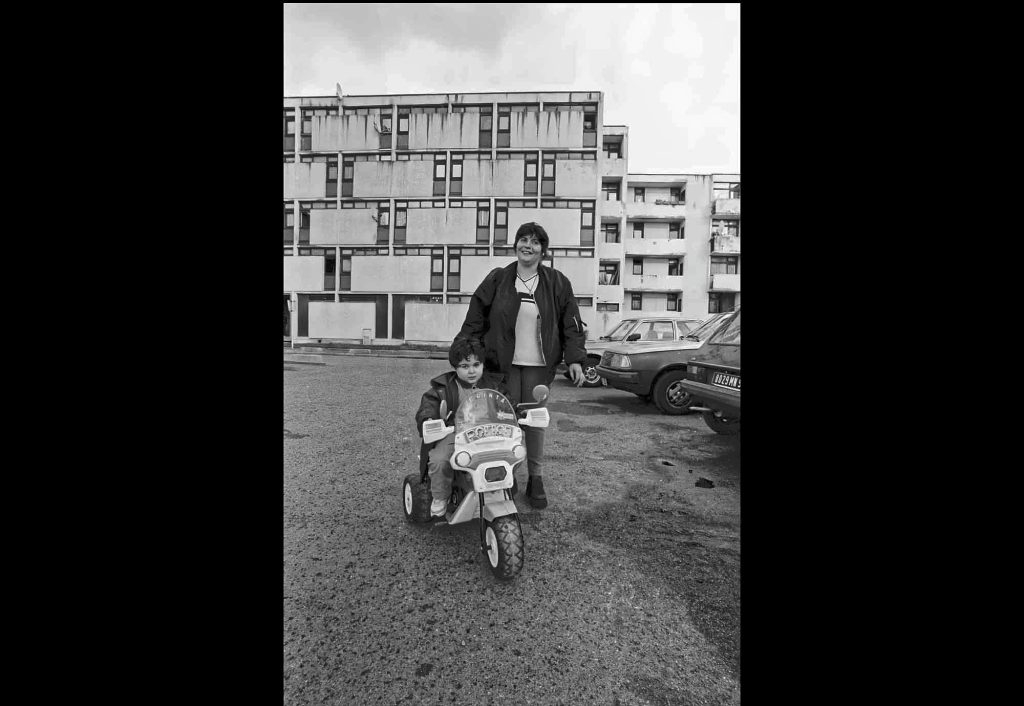 La Cité Pierre Montillet, située dans le quartier Sud du Blanc-Mesnil, a été construite en 1956-57 pour le compte du bailleur Emmaüs Habitat. 
Entre 1999 et 2012, la cité a fait l'objet d'une rénovation urbaine intense avec des démolitions-reconstructions, et tous les bâtiments ayant été construits à l'origine ont été rasés un par un.