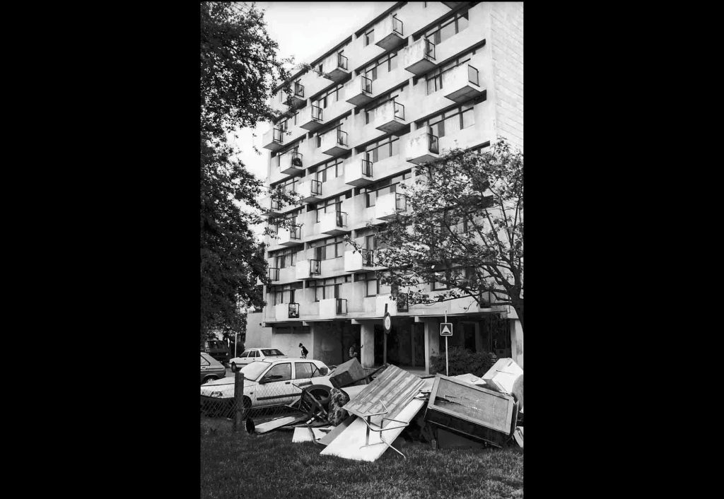 La Cité Pierre Montillet, située dans le quartier Sud du Blanc-Mesnil, a été construite en 1956-57 pour le compte du bailleur Emmaüs Habitat. 
Entre 1999 et 2012, la cité a fait l'objet d'une rénovation urbaine intense avec des démolitions-reconstructions, et tous les bâtiments ayant été construits à l'origine ont été rasés un par un.