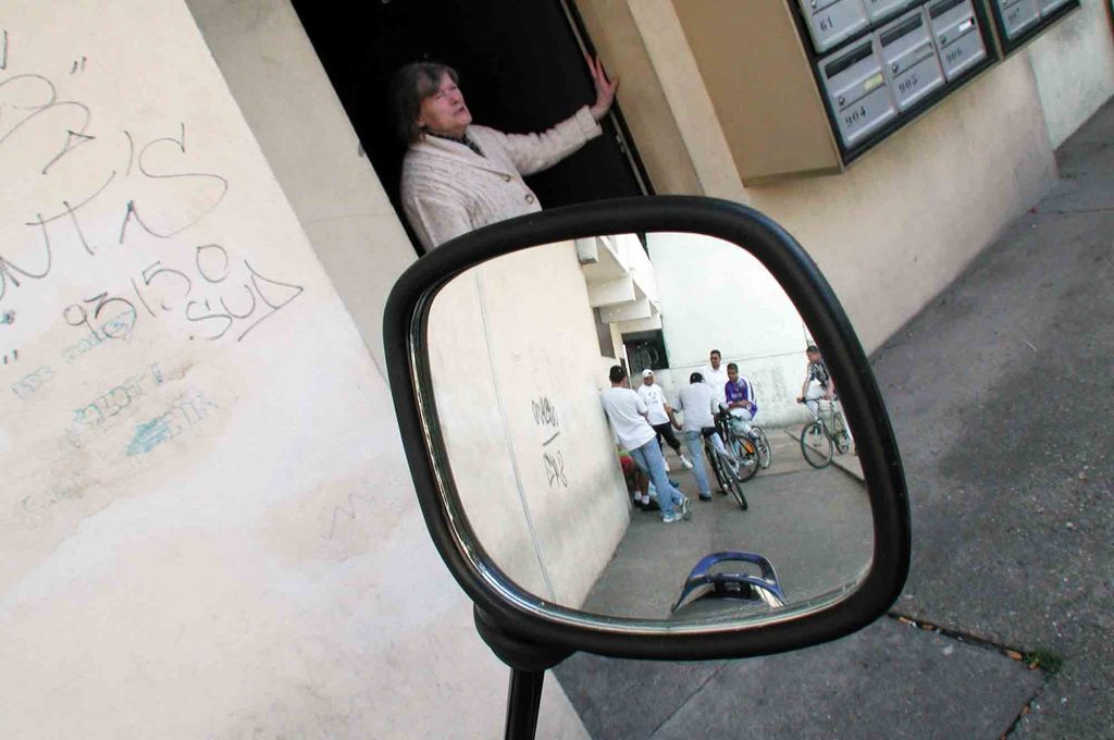 La Cité Pierre Montillet, située dans le quartier Sud du Blanc-Mesnil, a été construite en 1956-57 pour le compte du bailleur Emmaüs Habitat. 
Entre 1999 et 2012, la cité a fait l'objet d'une rénovation urbaine intense avec des démolitions-reconstructions, et tous les bâtiments ayant été construits à l'origine ont été rasés un par un.