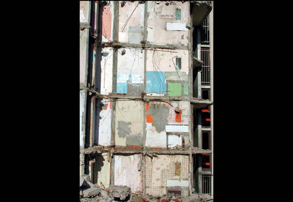 La Cité Pierre Montillet, située dans le quartier Sud du Blanc-Mesnil, a été construite en 1956-57 pour le compte du bailleur Emmaüs Habitat. 
Entre 1999 et 2012, la cité a fait l'objet d'une rénovation urbaine intense avec des démolitions-reconstructions, et tous les bâtiments ayant été construits à l'origine ont été rasés un par un.