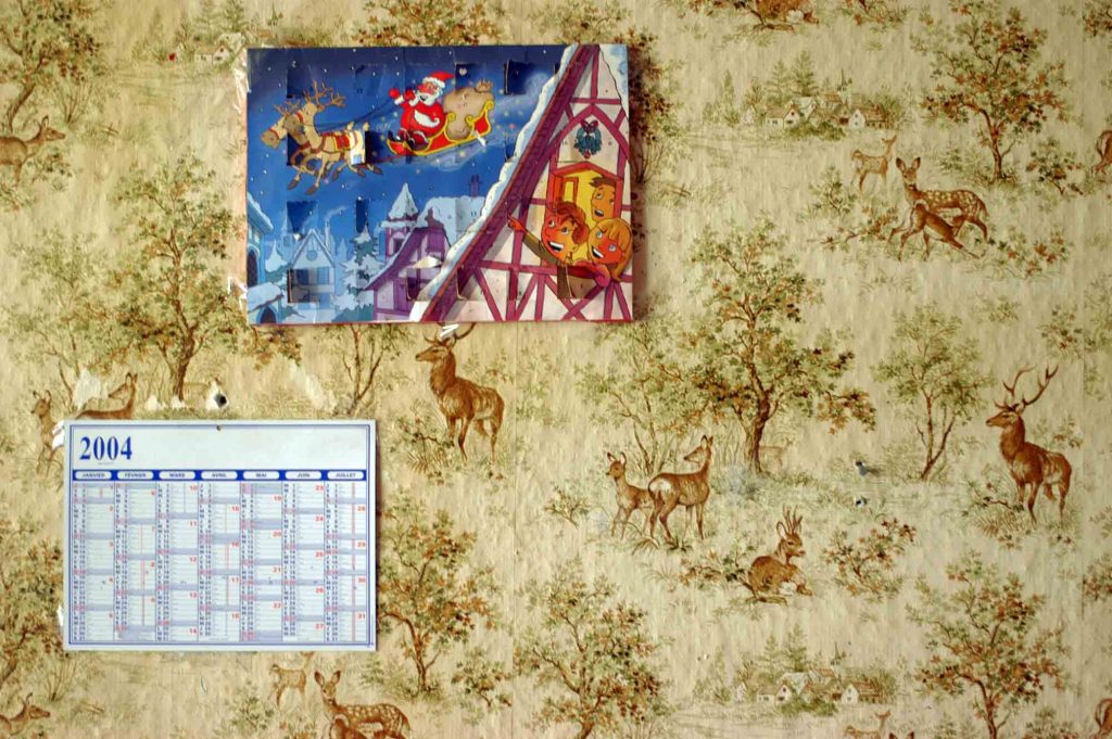 La Cité Pierre Montillet, située dans le quartier Sud du Blanc-Mesnil, a été construite en 1956-57 pour le compte du bailleur Emmaüs Habitat. 
Entre 1999 et 2012, la cité a fait l'objet d'une rénovation urbaine intense avec des démolitions-reconstructions, et tous les bâtiments ayant été construits à l'origine ont été rasés un par un.