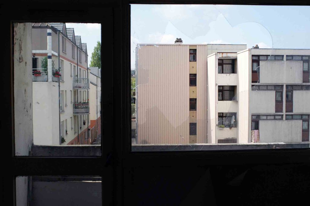 La Cité Pierre Montillet, située dans le quartier Sud du Blanc-Mesnil, a été construite en 1956-57 pour le compte du bailleur Emmaüs Habitat. 
Entre 1999 et 2012, la cité a fait l'objet d'une rénovation urbaine intense avec des démolitions-reconstructions, et tous les bâtiments ayant été construits à l'origine ont été rasés un par un.