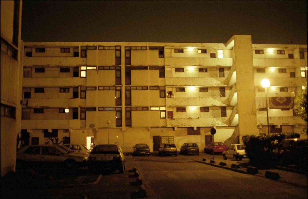 La Cité Pierre Montillet, située dans le quartier Sud du Blanc-Mesnil, a été construite par l'architecte d'origine grecque Georges Candilis1 en 1956-57 pour le compte du bailleur Emmaüs Habitat. Entre 1999 et 2012, la cité a fait l'objet d'une rénovation urbaine intense avec des démolitions-reconstructions, et tous les bâtiments ayant été construits à l'origine ont été rasés un par un. 
Depuis 2011, de nouveaux bâtiments, plus contemporains et plus bas, ont fait leur apparition à l'emplacement des anciens bâtiments datant des années 1950.
